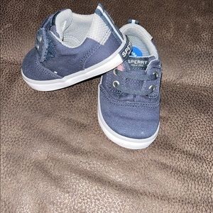 Sperrys size 2